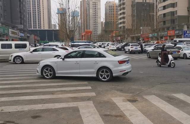 侏羅紀狂鯊3 视频截图