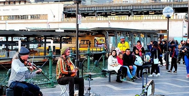 僵屍高校4：吸血鬼黎明