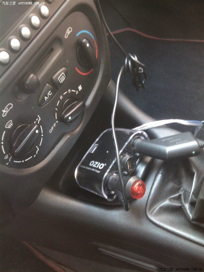 伊夫聖羅蘭傳 视频截图