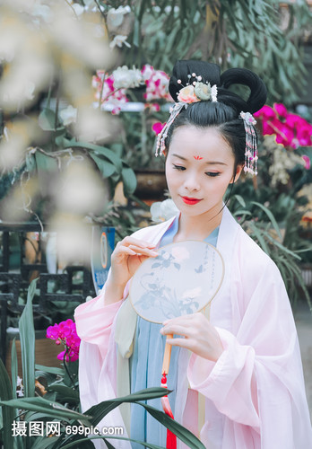 你們不該在這裏 视频截图