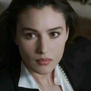 保持沉默的朱莉 视频截图