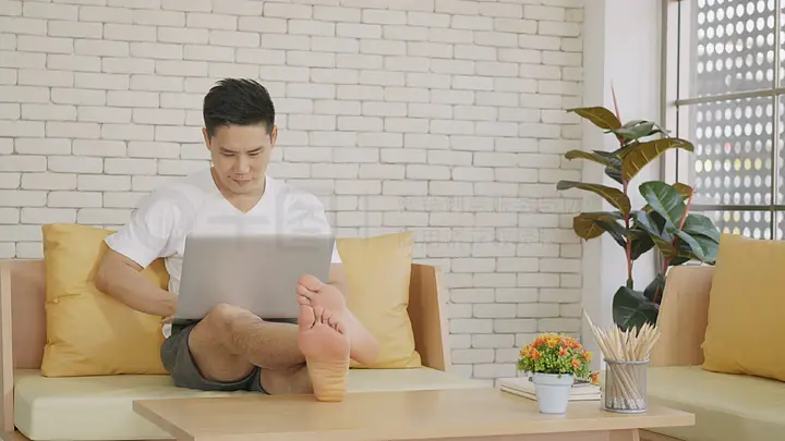 伯納德行動（原聲版） 视频截图